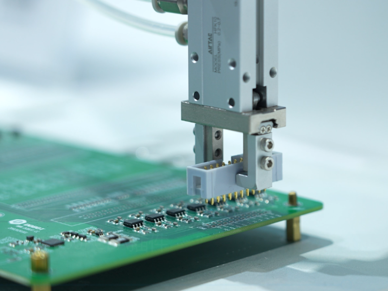 Cobot Dobot per Asservimento Macchine