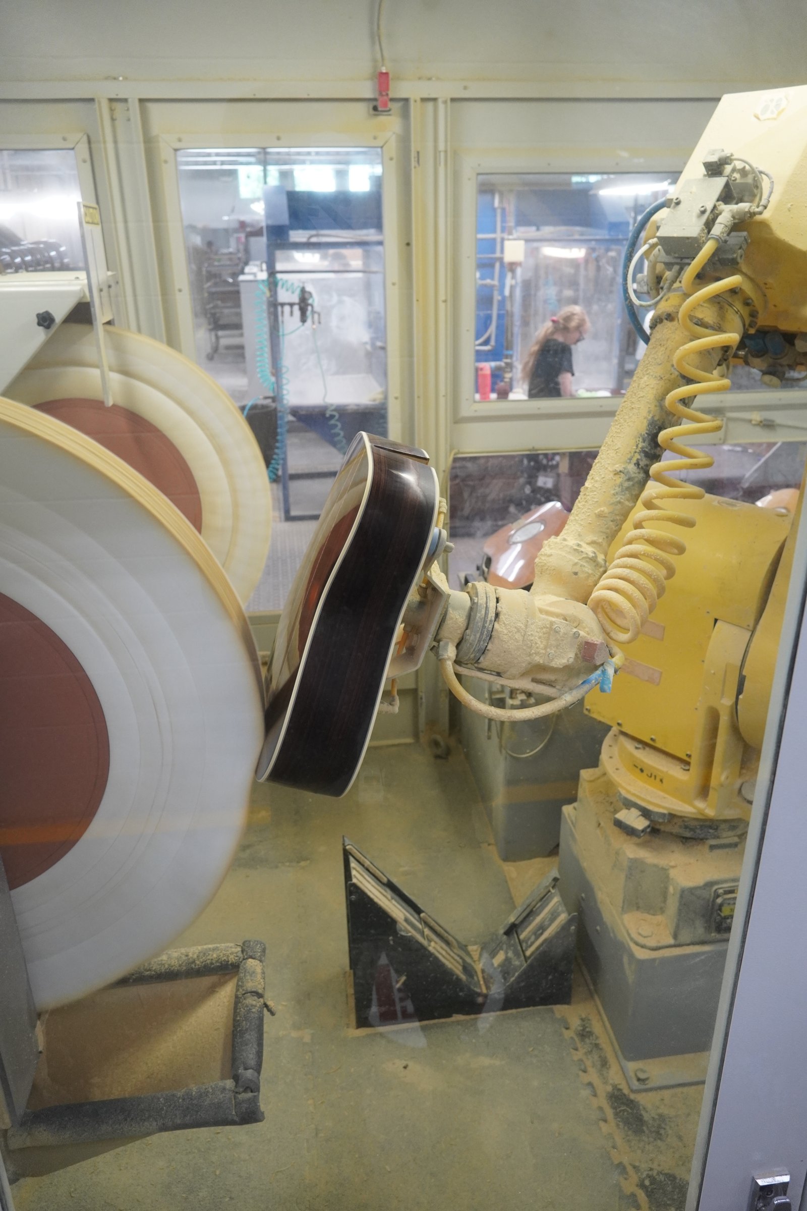 Cella automatizzata per asservimento macchine in ambiente produttivo