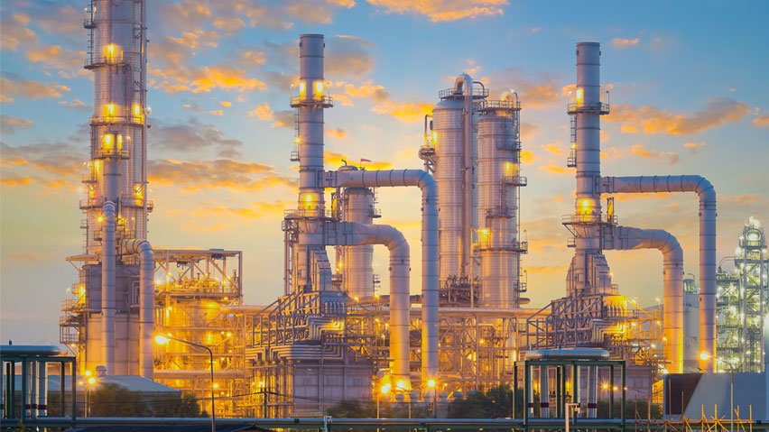 Impianto industriale di processo usato come contesto per sistemi di controllo brownfield e modernizzazione graduale