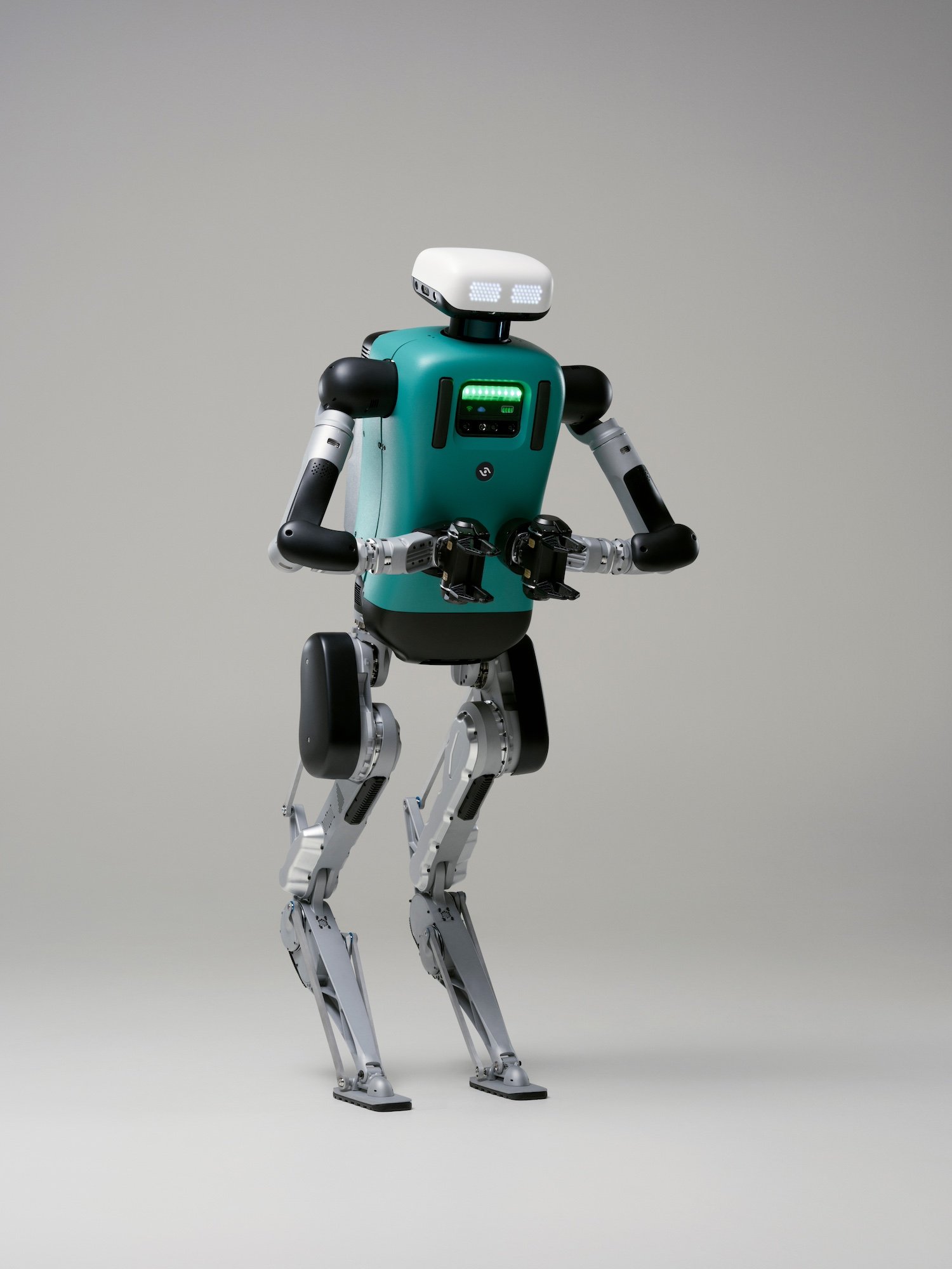 Robot umanoide Digit di Agility Robotics in vista completa su sfondo neutro